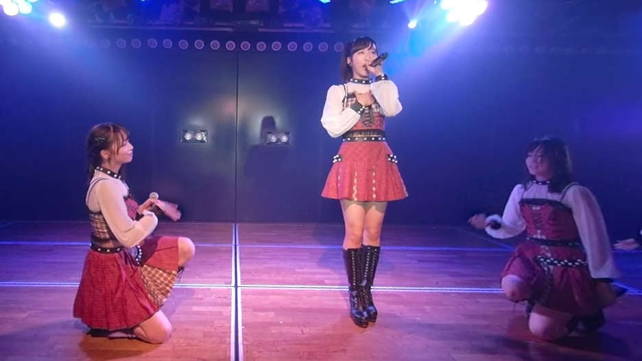 You are currently viewing VRゴーグルでアイドルAKB48を体感！ 岡部チームA「憧れのポップスター」